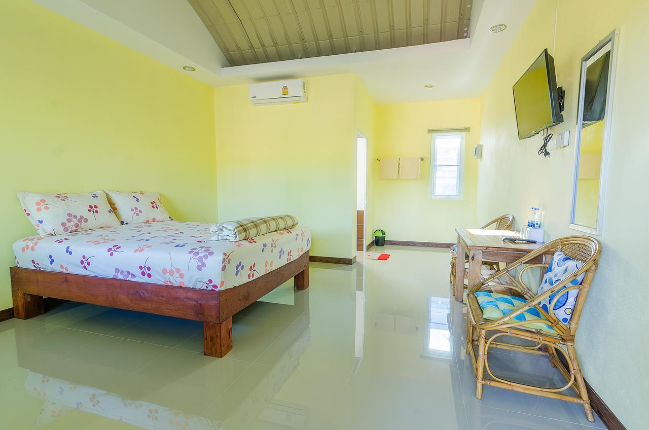 Ariya Garden Home Chumphon Exteriör bild